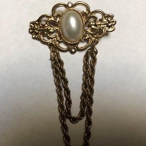 Vintage Chain Pearlesent Brooch